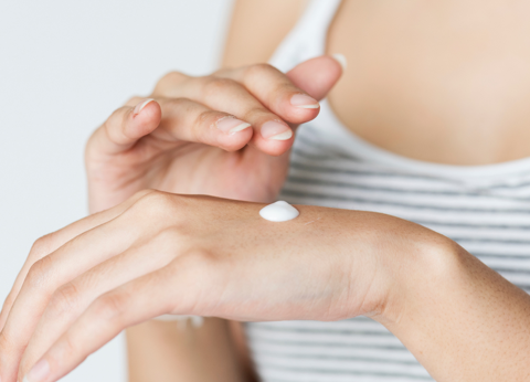 20-minute night routine to improve your skin